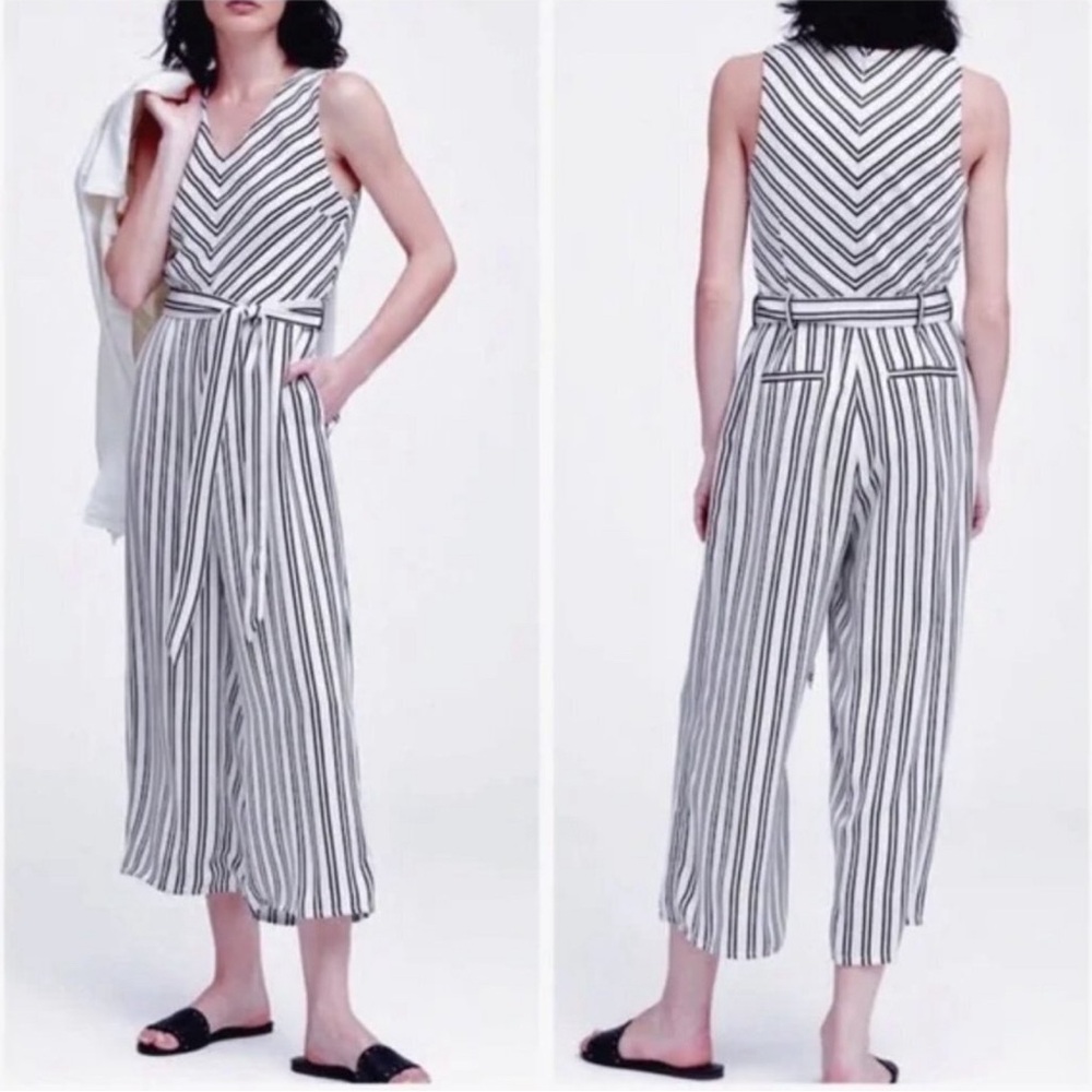 Banana Republic Sleeveless Black & White Striped Cropped Belt Jumpsuit - Women 0